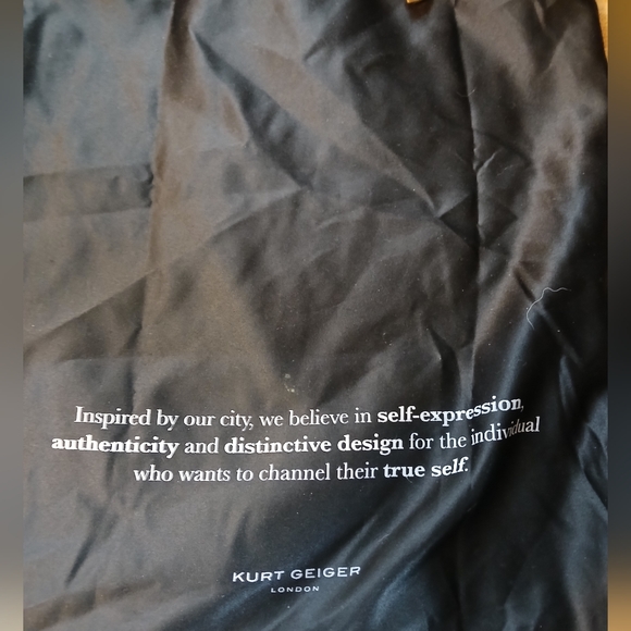 Kurt Geiger STUNNING Velvet Snakeskin Print Shoreditch with mirror and Dustbag - Picture 3 of 14